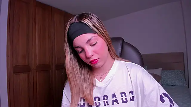 jana parissi online show from October 3, 7:30 pm