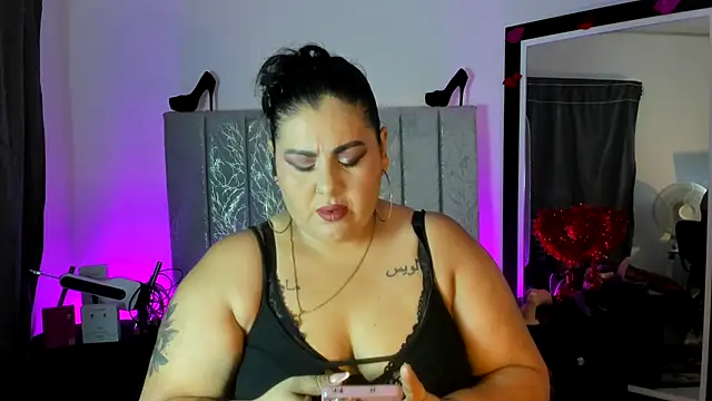 AndreaKinky online show from April 18, 8:17 am