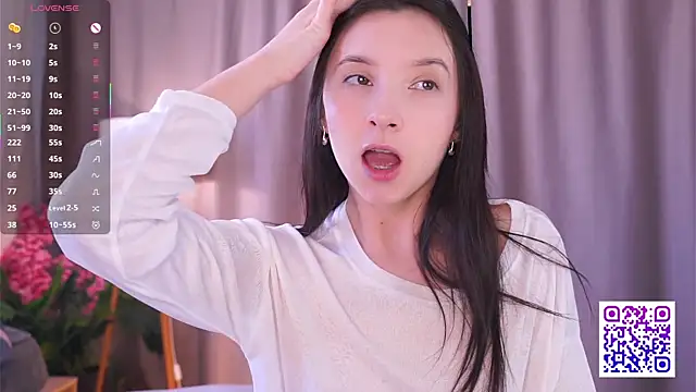 DaisyBlaze online show from April 1, 6:36 am