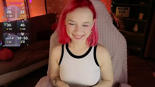 NaomiYoru online show from March 31, 8:42 pm