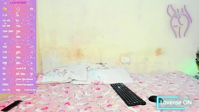 xxxEmmaxx online show from September 28, 3:57 am