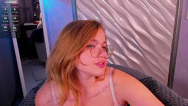 SophieMurrr online show from September 24, 3:55 pm