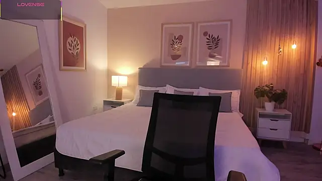 AuroraEvanss online show from November 14, 10:21 pm