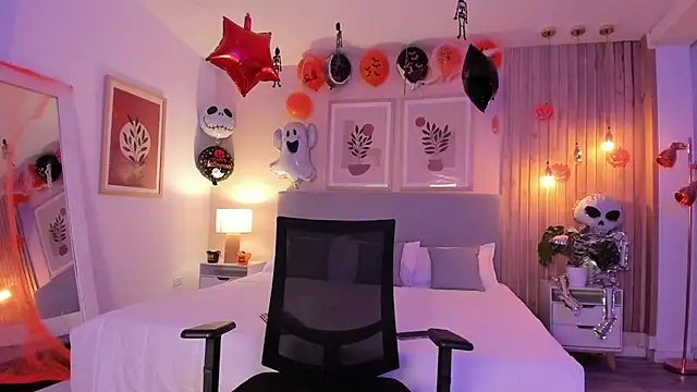 AuroraEvanss online show from October 28, 9:52 pm