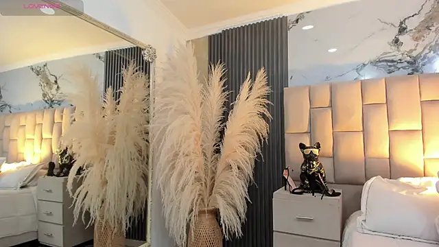 cloesummerr  online show from March 29, 2:16 pm