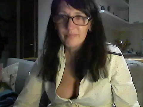 Elena48324 online show from December 4, 7:36 pm