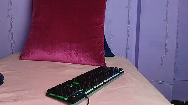 Dafne Mel online show from October 20, 12:30 pm