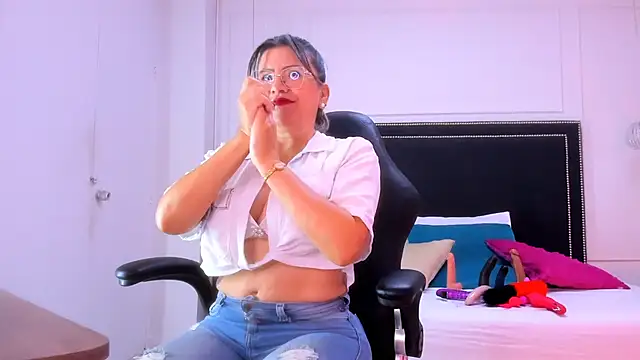 Ariana costa online show from October 2, 2:33 pm