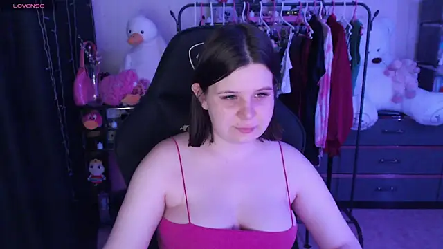 AmyVibess online show from April 5, 9:03 pm