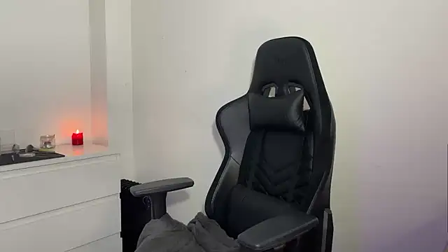 s meow online show from April 5, 11:59 pm