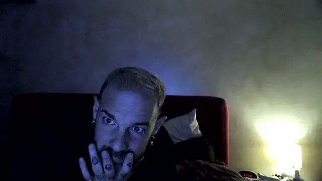 soumisdeblake83 online show from February 4, 9:07 pm