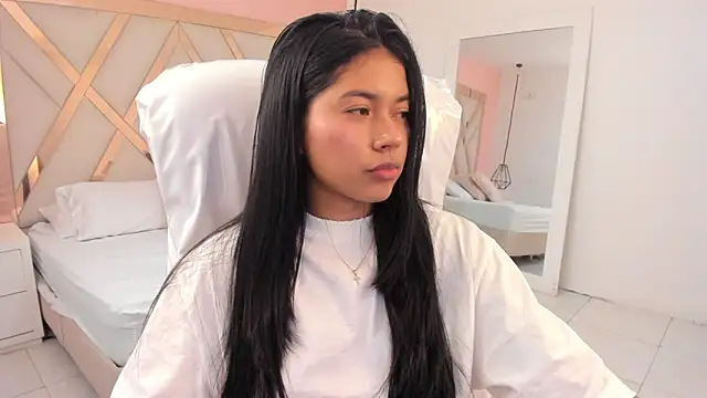 samantaa shy online show from October 8, 4:17 am