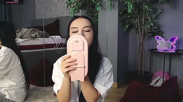 ScarlettJakobs online show from October 4, 5:46 am