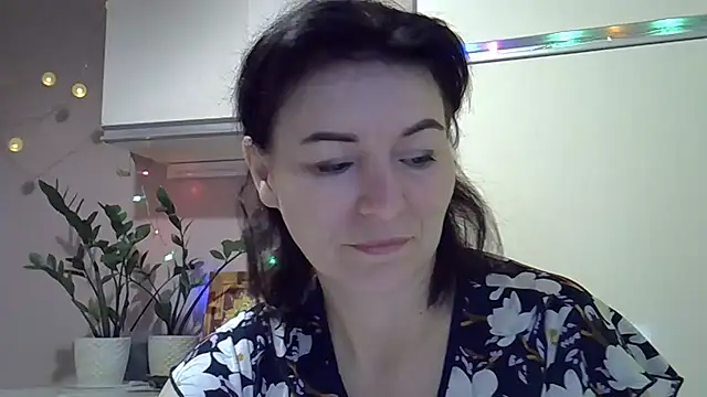 Krystal 82 online show from October 4, 4:40 am