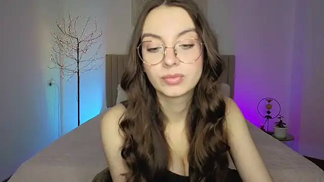 Real cutie1 online show from February 18, 2:27 pm