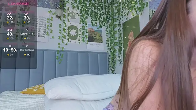 Ashley Pierce online show from September 30, 8:20 am