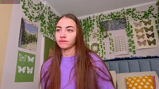 Ashley Pierce online show from January 7, 4:05 am