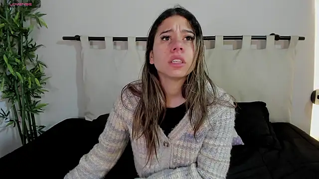 Rachell criss online show from March 17, 4:16 am