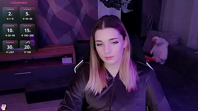 Sandy Belle online show from November 12, 8:07 pm