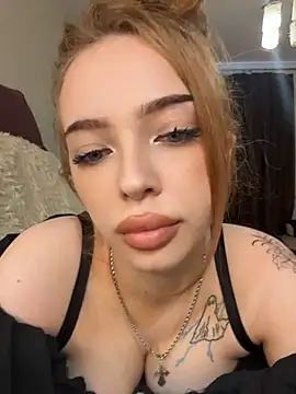 Hannah xBaby online show from June 28, 1:28 pm