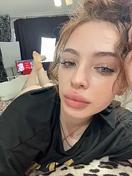 Hannah xBaby online show from March 24, 1:27 pm