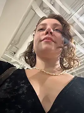 lucy-joy online show from October 5, 11:37 am