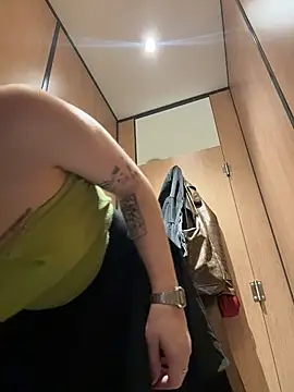 lucy-joy online show from November 23, 12:40 pm