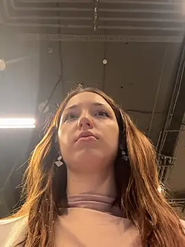 DollyTall online show from April 10, 6:30 am