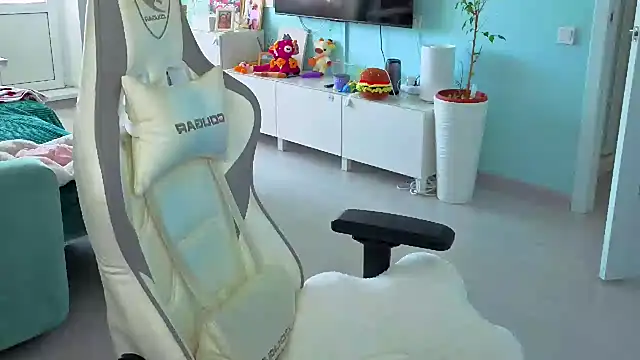 Im suka online show from April 9, 4:04 am