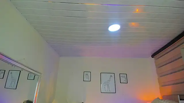 LusyKitty online show from October 6, 4:01 pm