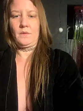 bigb00tycass online show from December 16, 4:18 am