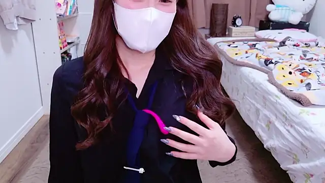 MOEMOE-Q online show from November 30, 4:55 pm