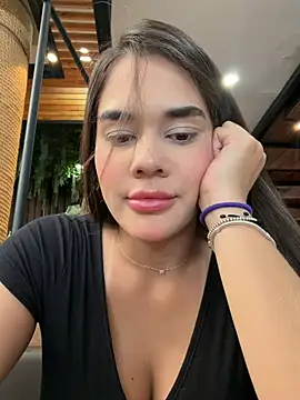 BellaLeclair online show from June 2, 8:43 pm