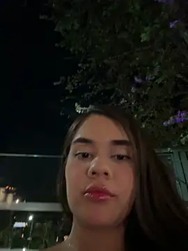 BellaLeclair online show from March 29, 2:21 am