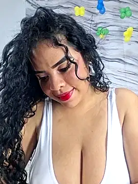 Yemaly Lee online show from November 23, 2:58 am