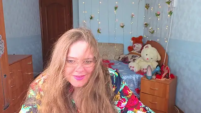 Audrey Aura online show from September 23, 6:44 am