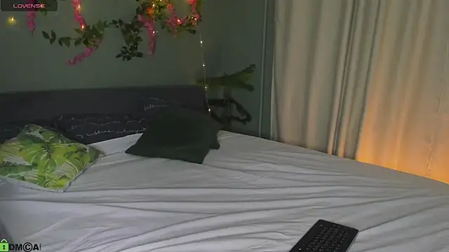 Lisbeth  Salander online show from December 18, 2:27 am