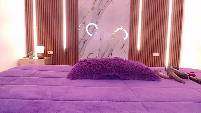 aixa show online show from April 18, 1:02 pm