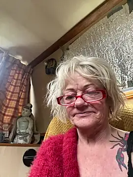 ladyboatlady online show from April 2, 6:55 am