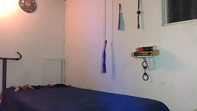 indomitaFox online show from March 5, 3:57 am