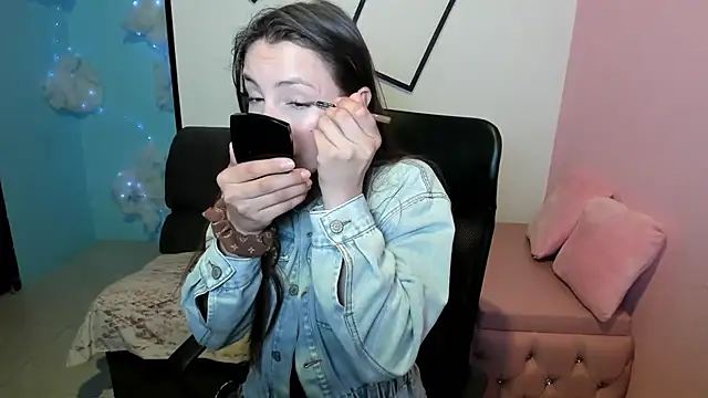 paula miler1 online show from October 21, 1:37 pm