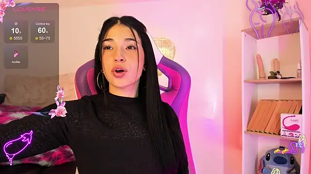 Hadid Jimenez  online show from October 3, 8:36 pm