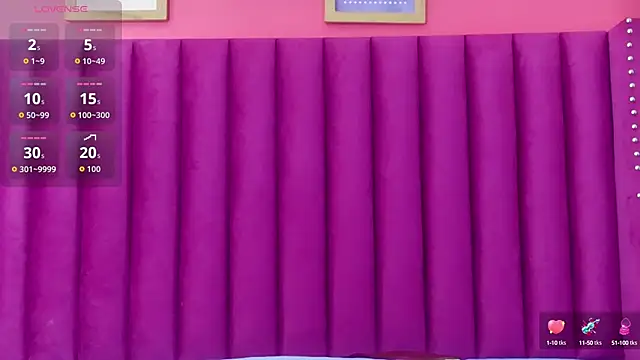 cutepetitee online show from October 7, 8:13 pm