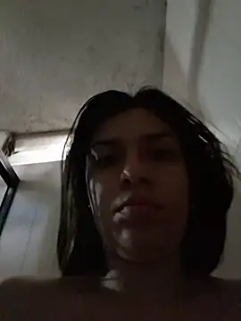 AmaiaSalvatore online show from April 9, 9:09 pm