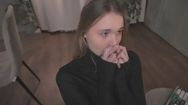 lisa schiele online show from January 11, 8:47 pm