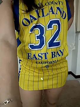 alicepavia22 online show from March 13, 10:00 pm