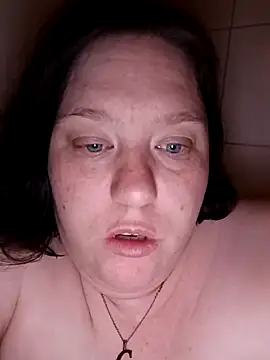 Feuchtekitty92xh online show from November 11, 4:26 pm