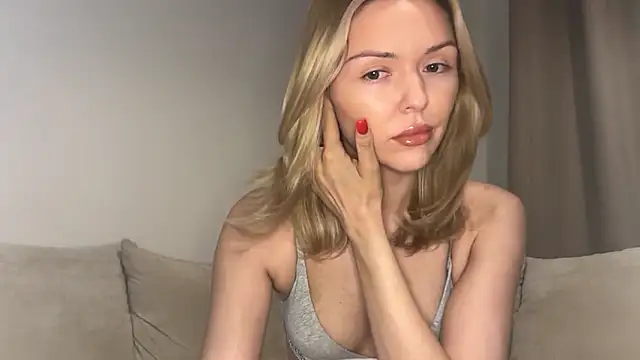 lolableux online show from October 5, 10:37 pm