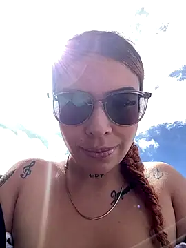 haally-mll online show from September 8, 6:40 pm