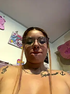 haally-mll online show from November 9, 9:44 pm